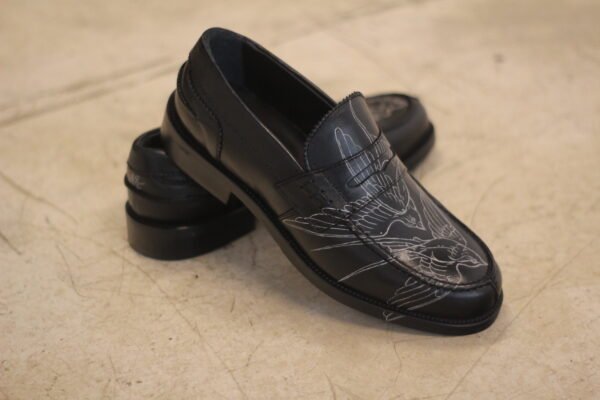 Mocasines Negros ENETE - Tattooed Leather - Edición Golondrinas - Imagen 2
