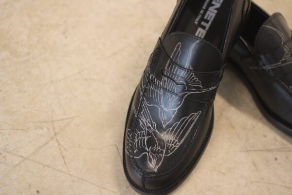 Mocasines Negros ENETE - Tattooed Leather - Edición Golondrinas - Imagen 3